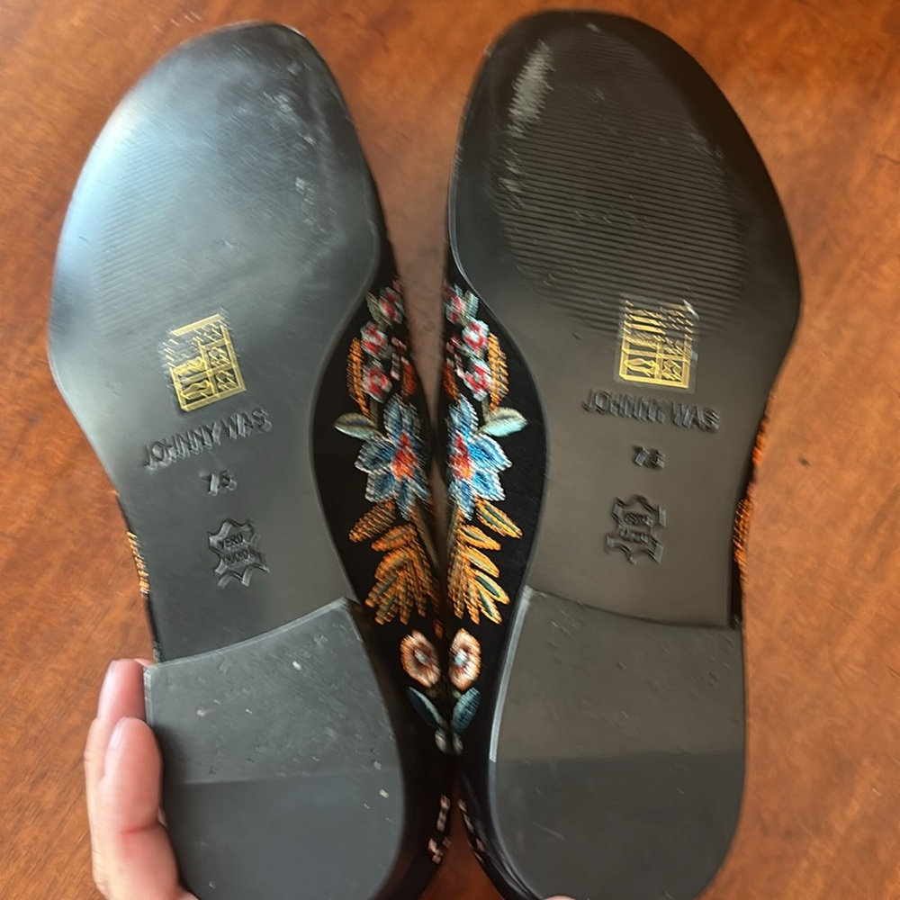 Johnny Was Bianca smocking Loafers 7.5 - Picture 5 of 7